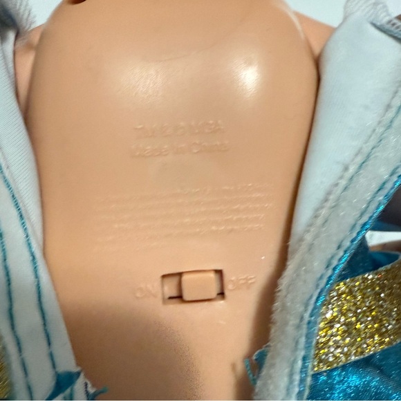 16โ Bratz Babyz Super Skaterz Cloe Doll - Picture 5 of 13